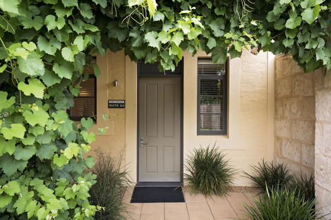 The Louise - Accommodation Australia 5