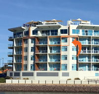 Wallaroo Marina Waterfront Luxe Apartment - Accommodation Australia