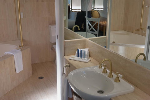 Pacific Bay Resort - Local Tourism 1