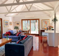 Lost in the Vines - Accommodation Australia