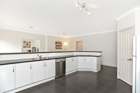 'The Hidden Diamond' - Normanville - Accommodation Australia 19