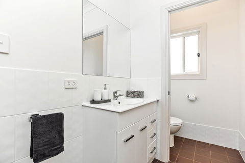 'The Hidden Diamond' - Normanville - Accommodation Australia 27
