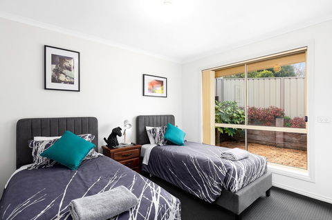 Maggie\'s Place - Accommodation Australia 6