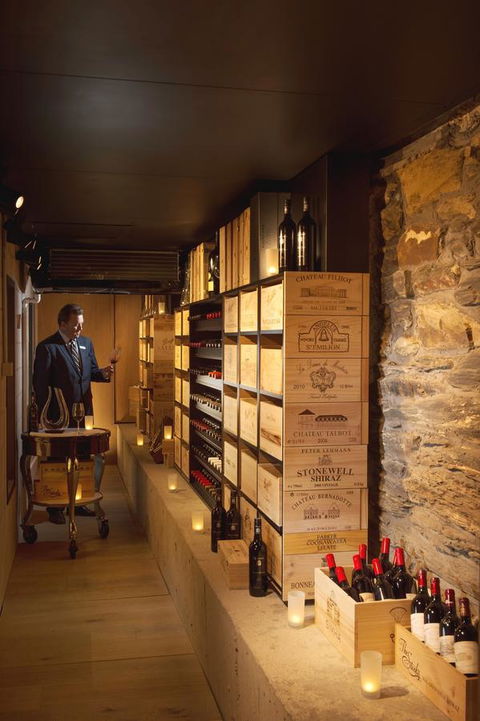 Mayfair Hotel - Accommodation Australia 24