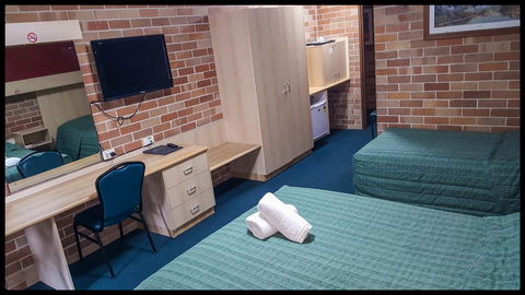 Windsor Terrace Motel - Australia Shopping 4