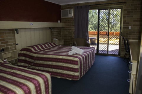 Windsor Terrace Motel - Australia Shopping 12