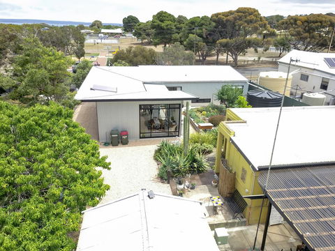 Sinclair Eco House - Accommodation Australia 5