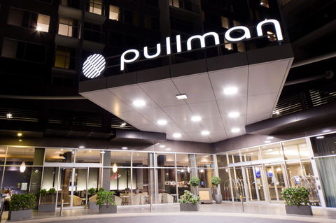 Pullman Adelaide - Bed n Breakfasts 0