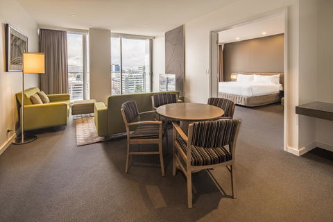 Pullman Adelaide - Bed n Breakfasts 6