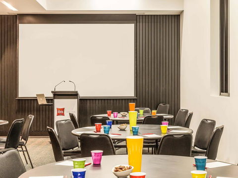 Ibis Adelaide - Bed n Breakfasts 34