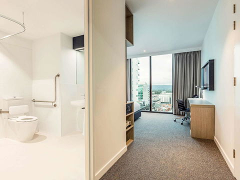 Ibis Adelaide - Bed n Breakfasts 39