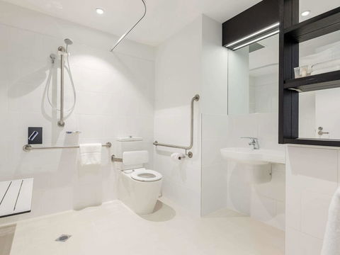 Ibis Adelaide - Bed n Breakfasts 38