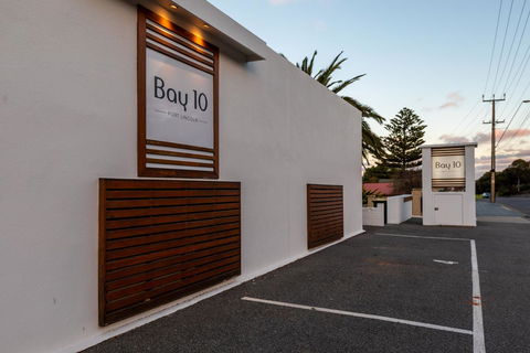 Bay 10 - Suites And Apartments - Accommodation Australia 19