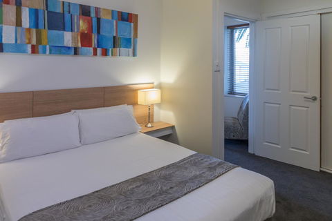 Bay 10 - Suites And Apartments - Accommodation Australia 22