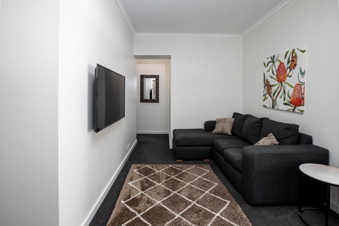 Bay 10 - Suites And Apartments - Accommodation Australia 2