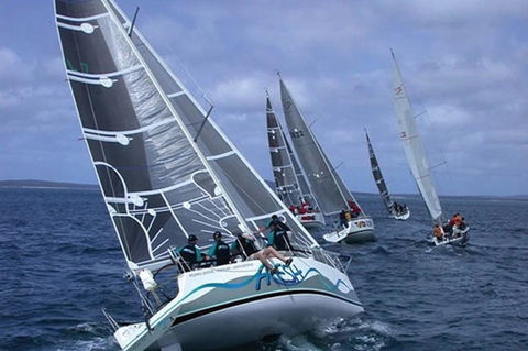 Bay 10 - Suites And Apartments - Accommodation Australia 26