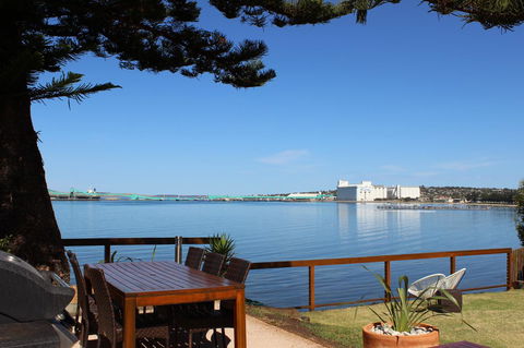 Bay 10 - Suites And Apartments - Accommodation Australia 29