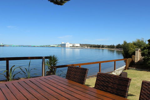 Bay 10 - Suites And Apartments - Accommodation Australia 30