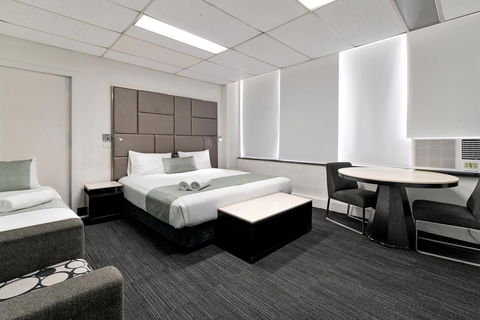 Cosmo On Bank - Accommodation Australia 2