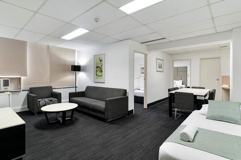 Cosmo On Bank - Accommodation Australia 5