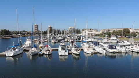 Glenelg - Marina Retreat - Australia Shopping 0