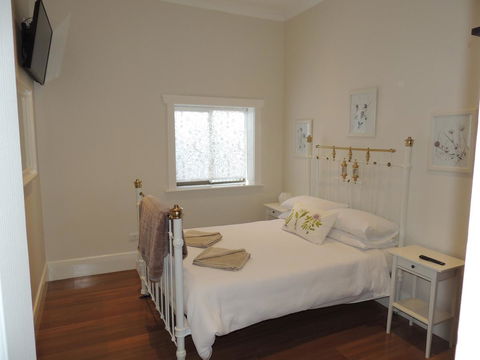 Glenelg - Marina Retreat - Australia Shopping 17