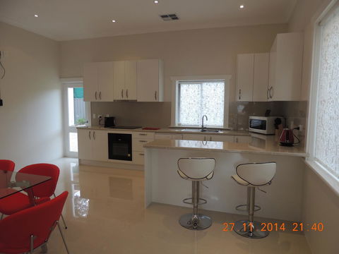 Glenelg - Marina Retreat - Australia Shopping 31