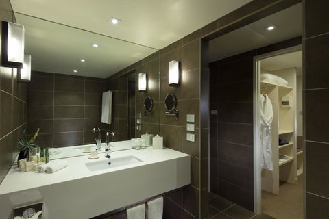 Hilton Adelaide - Bed n Breakfasts 6