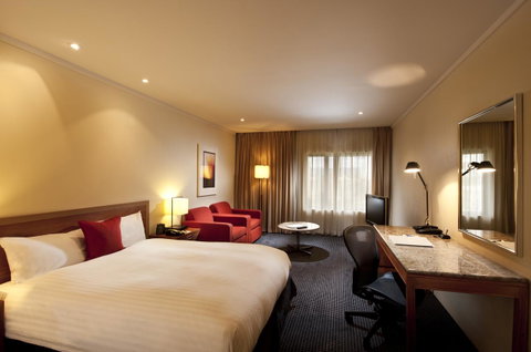 Hilton Adelaide - Bed n Breakfasts 20
