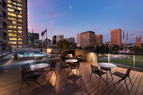 Hilton Adelaide - Bed n Breakfasts 3
