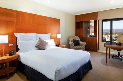 Hilton Adelaide - Bed n Breakfasts 16