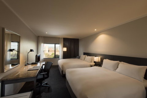 Hilton Adelaide - Bed n Breakfasts 14