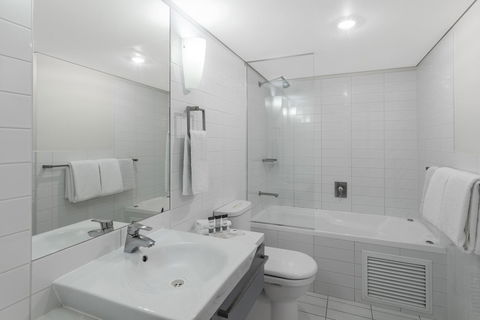 Oaks Adelaide Horizons Suites - Accommodation Australia 4
