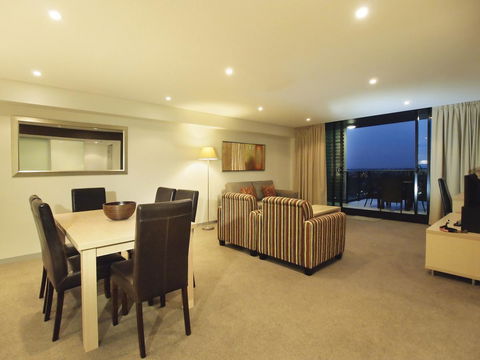Oaks Adelaide Horizons Suites - Accommodation Australia 12