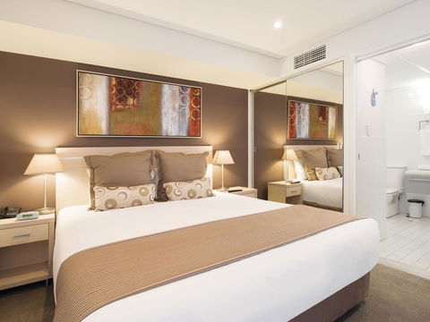 Oaks Adelaide Horizons Suites - Accommodation Australia 8
