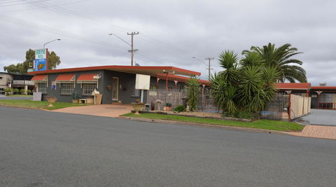 Ardeanal Motel - Accommodation Australia 5