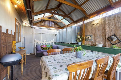 Rustic On 13th - Accommodation Australia 9