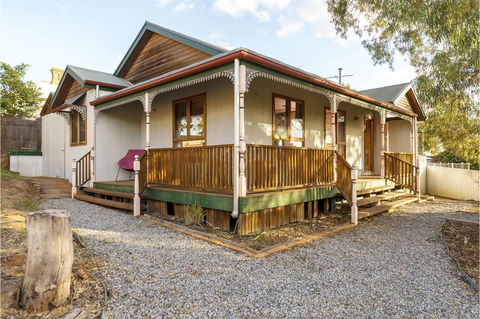Rustic On 13th - Accommodation Australia 17
