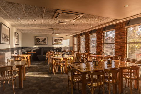 Astor Inn - Accommodation Australia 24