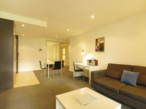 Oaks Glenelg Liberty Suites - Accommodation Australia 22