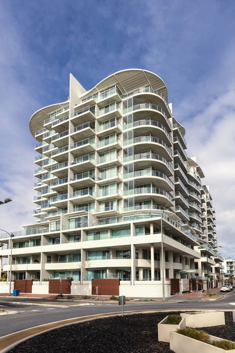 Oaks Glenelg Liberty Suites - Accommodation Australia 1