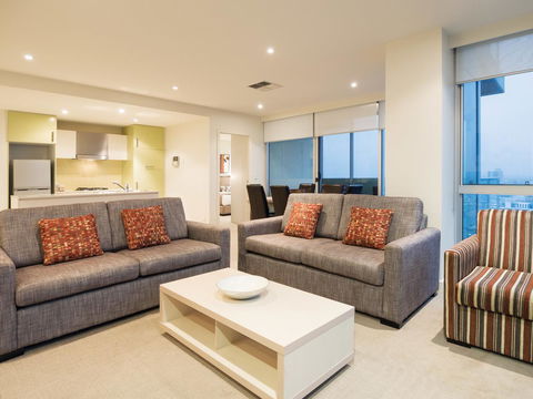 Oaks Glenelg Liberty Suites - Accommodation Australia 25