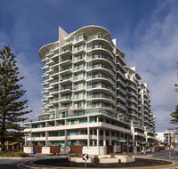 Oaks Liberty Towers - Accommodation Australia