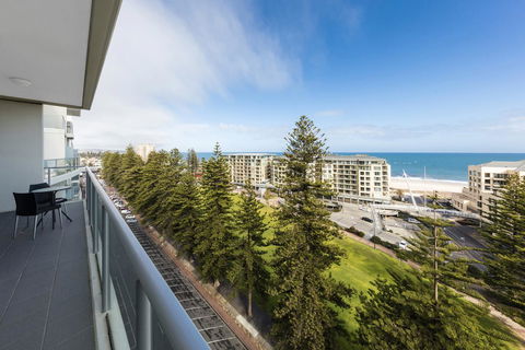 Oaks Glenelg Liberty Suites - Accommodation Australia 13