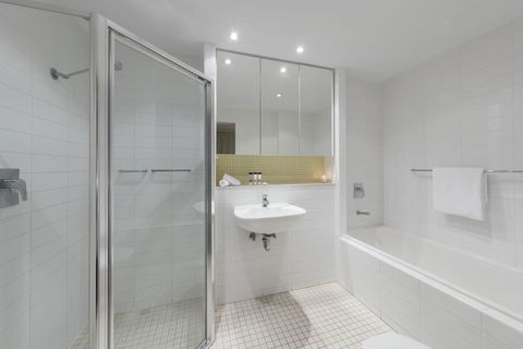 Oaks Glenelg Liberty Suites - Accommodation Australia 28