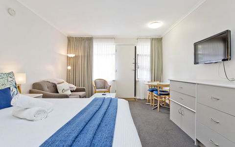 Glenelg Oasis Studios - Accommodation Australia 4