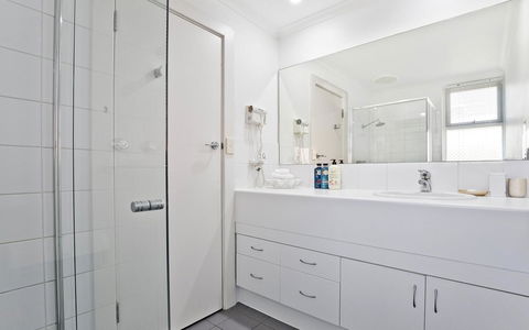 Glenelg Oasis Studios - Accommodation Australia 12