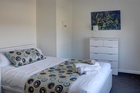 Aart Apartments - Accommodation Australia 24