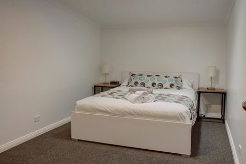 Aart Apartments - Accommodation Australia 21