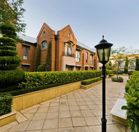 Majestic Old Lion Apartments - Accommodation Australia